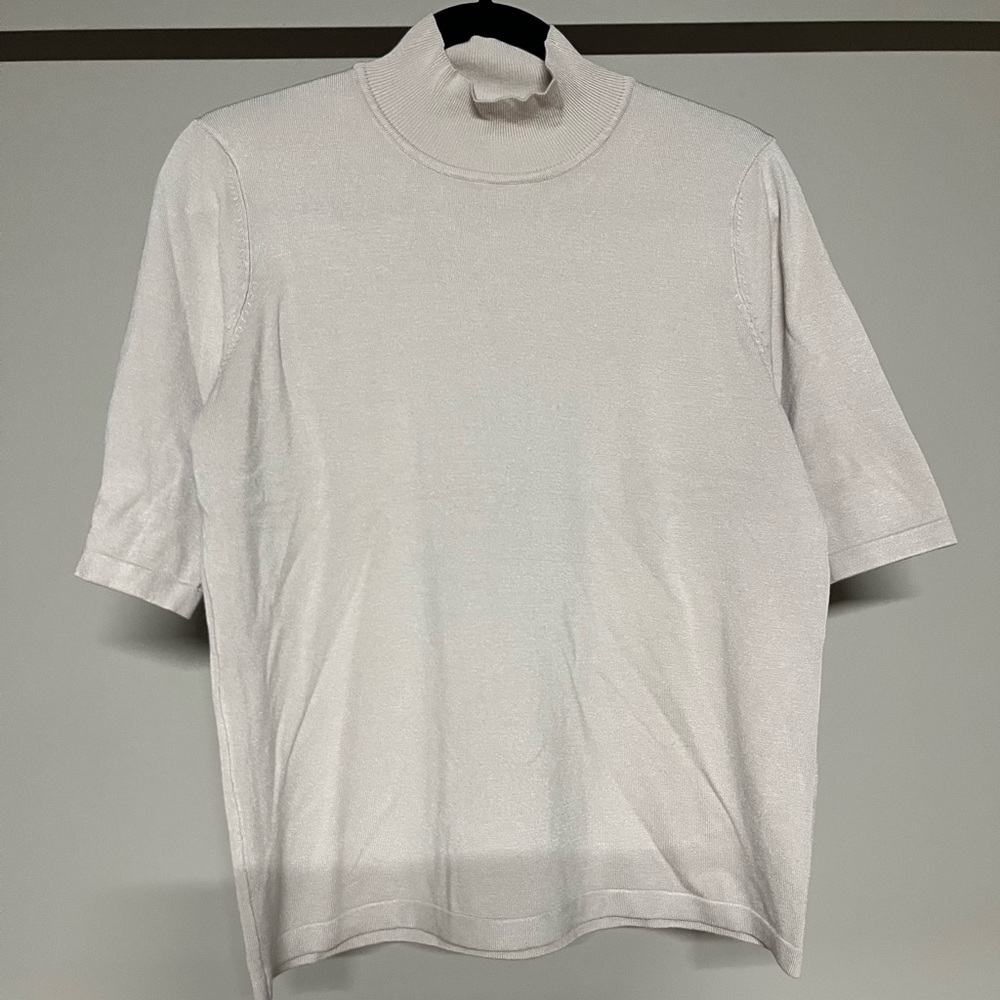 Philosophy Light Gray Short Sleeve Top